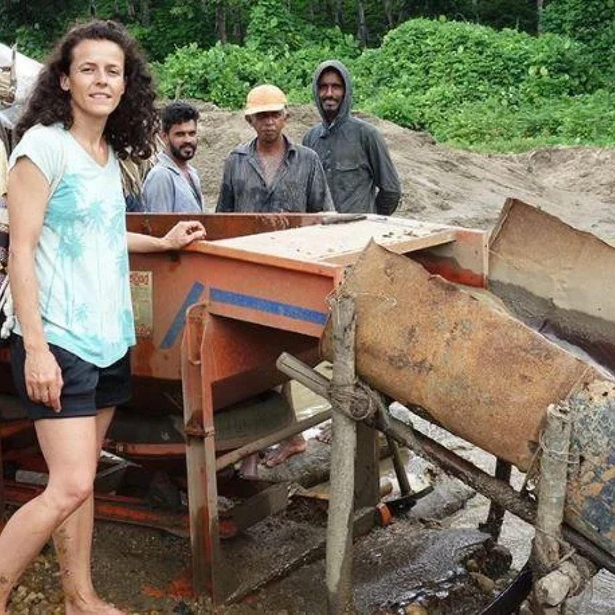Sapphire Hunting in Sri Lanka with Arabel Lebrusan